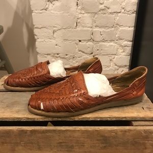 Huaraches, flats, tan leather, size 7, made in Mexico